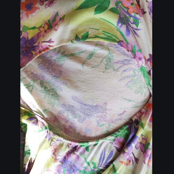 Garage Floral Dress with Cut-out Back - Picture 6 of 6